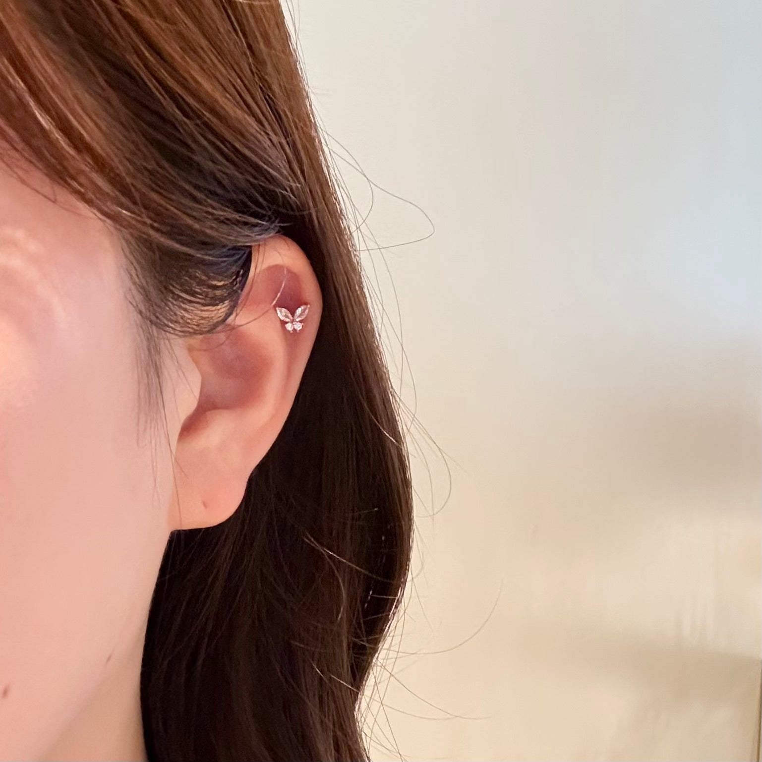 バタフライ・軟骨ピアス<br>（ピンクゴールド）